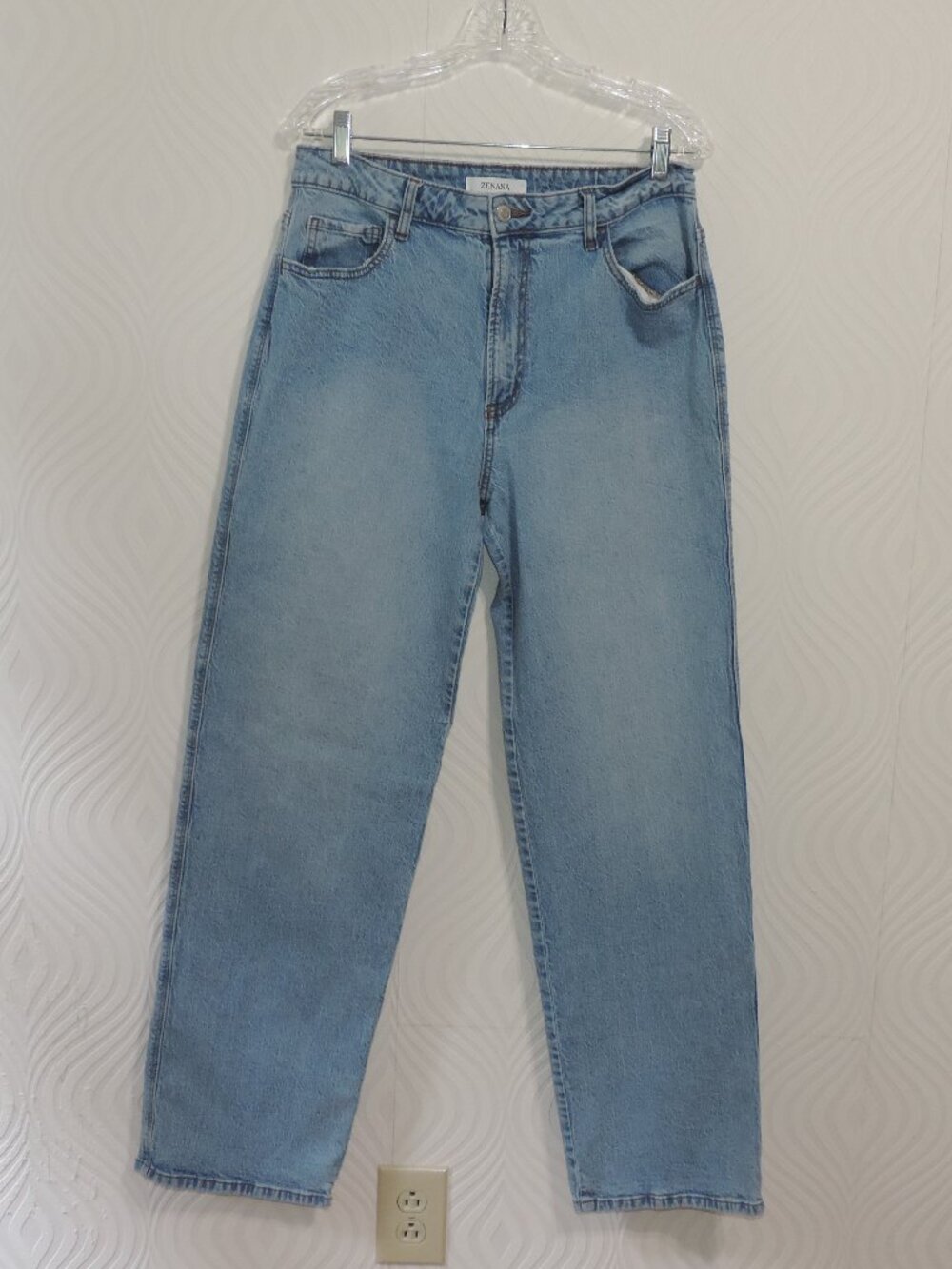 ZENANA Jeans sz 30 Style # DTP-9583LL Medium Wash
